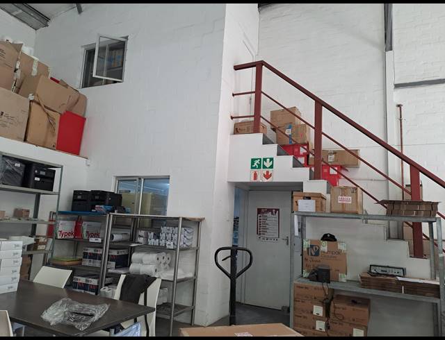 469M² WAREHOUSE RENTED IN GANTS PLAZA